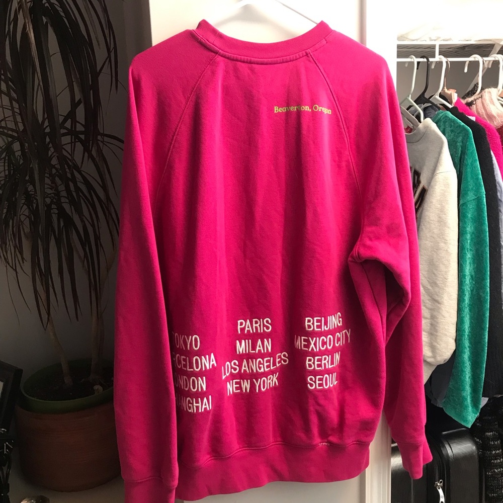 Nike Hot Pink Triple Swoosh Embroidered World Tour Oversized Sweatshirt Rare